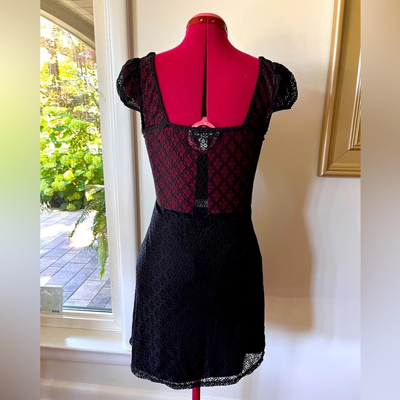 BLACK LACE MINI DRESS - Picture 5 of 9